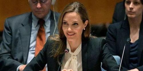 朱莉安妮最新爆料,揭秘娱乐圈惊人内幕！  第3张